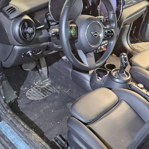 AVANT-DETAILING-INTERIEUR-ANNEBAULT-LD-CLEAN-AUTO